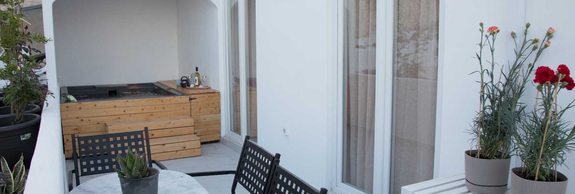 Two bedroom apartment 4 pax with outdoor hot tub