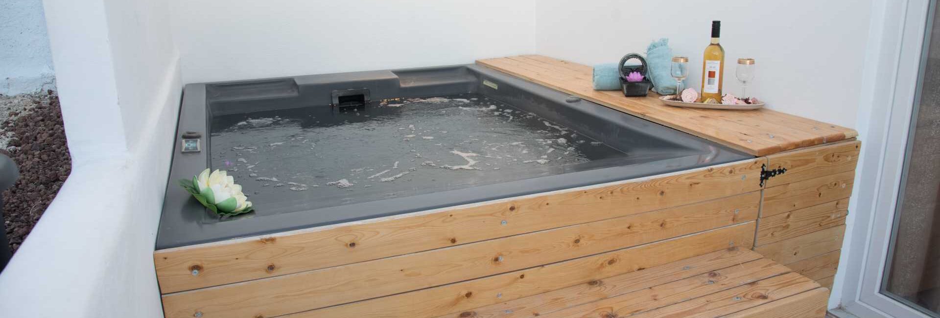 Two bedroom apartment 4 pax with outdoor hot tub