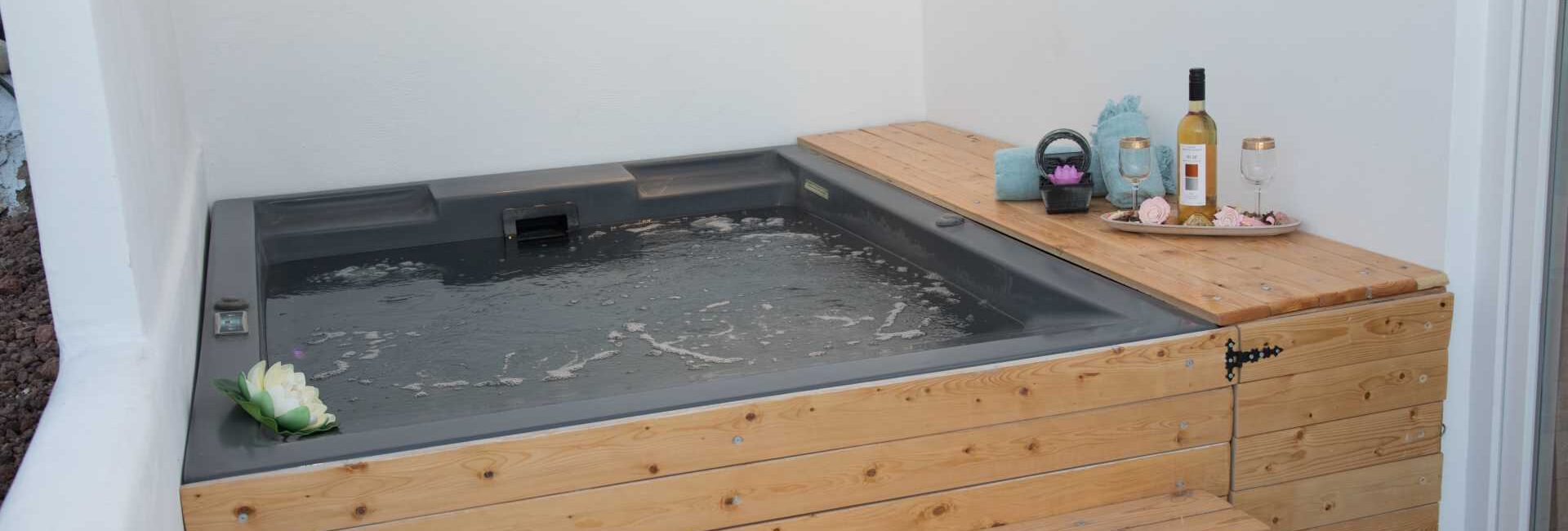 Two bedroom apartment 4 pax with outdoor hot tub