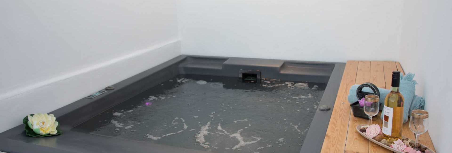Two bedroom apartment 4 pax with outdoor hot tub
